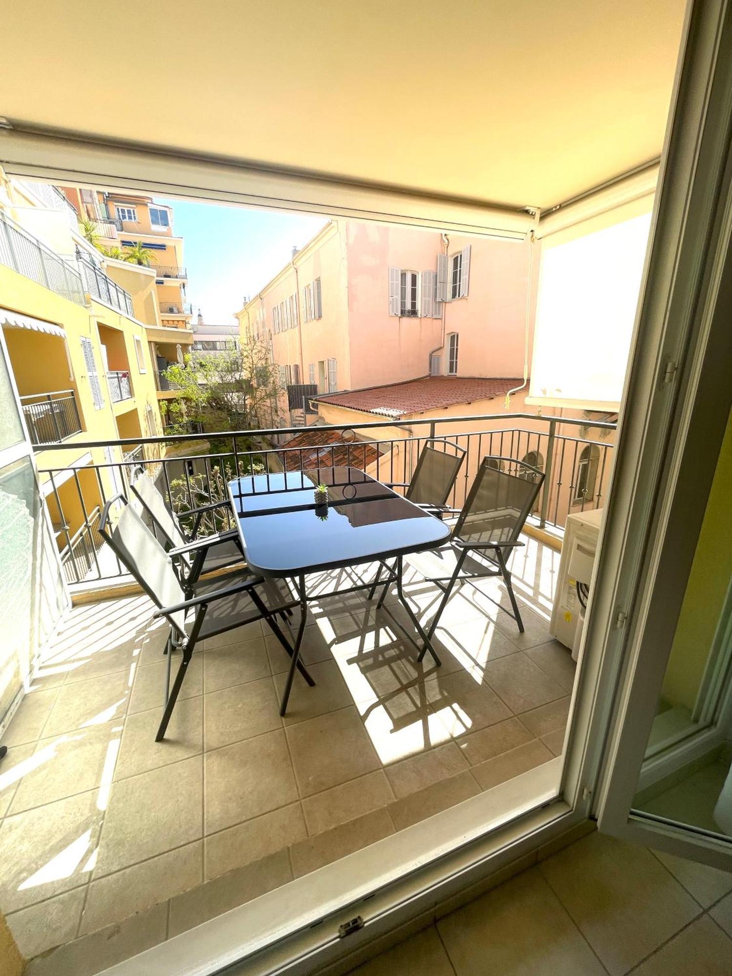 Royal Plazza, Beau T2 Centre Ville, Parking Menton Exterior photo